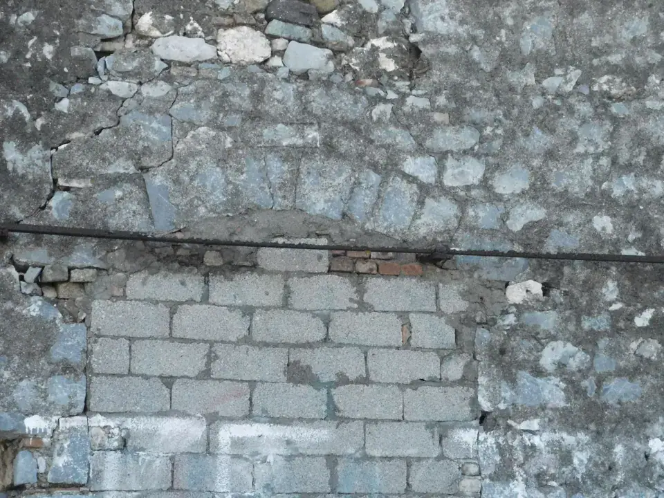 Πέτρινος τοίχος