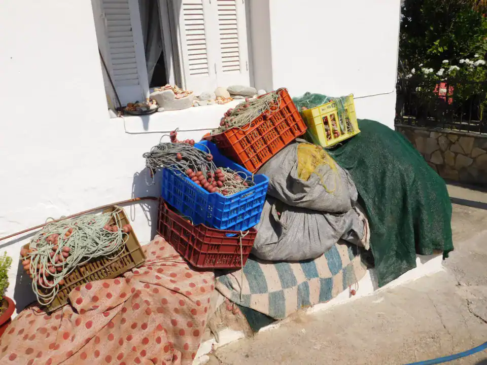 Δίχτυα και καφάσια