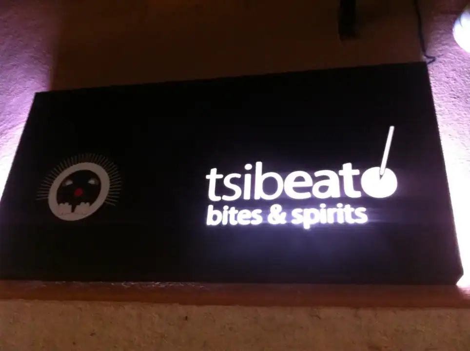 Tsibeato – Επιγραφή bar & spirits